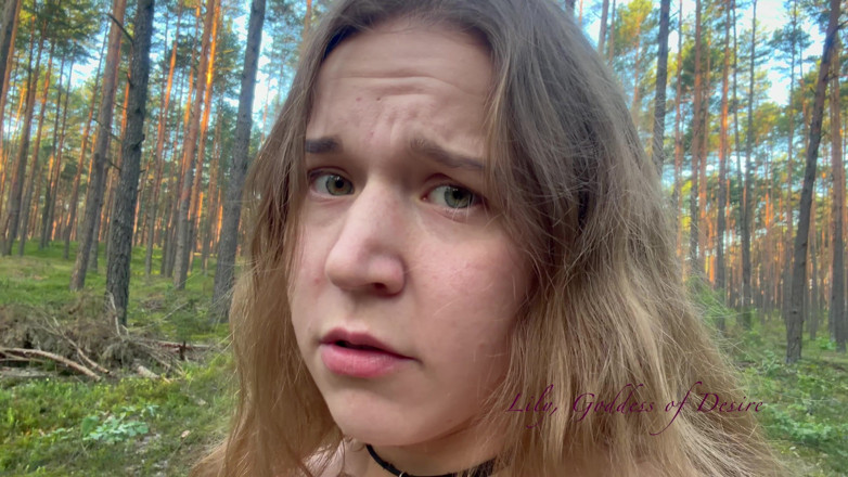 Lily, Goddess of Desire: Procházka, během níž vám soused dává footjob