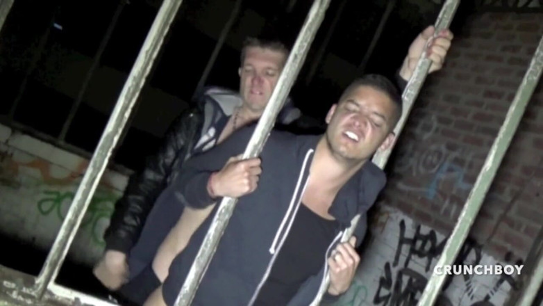 Crunch Boy: young latino fucked outdoor at night by striaght scallly boy...