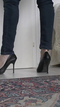 Extremely Pointed High Heels Lady Victoria Valente Jerk off Instructions and a Great Cum for Pointed Heels