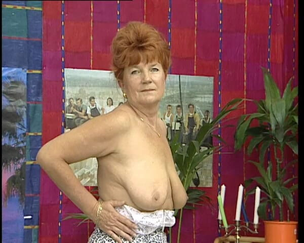 YOUR FIRST PORN: Junge omi karin Pecst schon ein leben lang - genç nine...