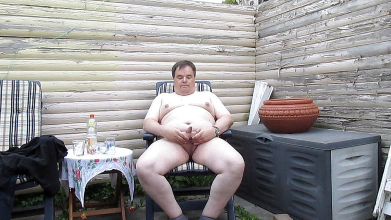 Holger1963: Holger Jahnke soyunuyor ve mastürbasyon yapıyor