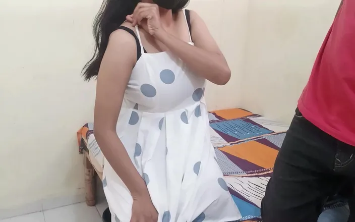 Yourdidipriya: La sorellastra viene scopata duramente dopo aver cambiato i vestiti...