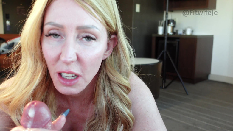 FitwifeJewels: Pov: Tôi nuốt từng giọt