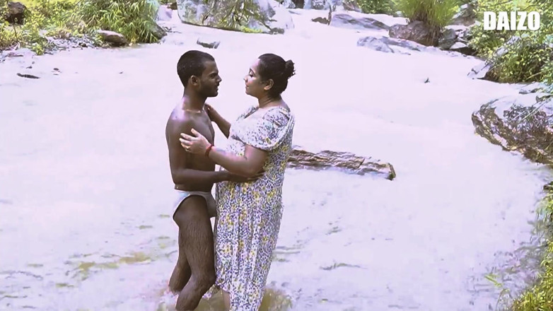 Daizo Premium: Indian Girlfriend Romantic Seductive Sex with Boyfriend Riverside