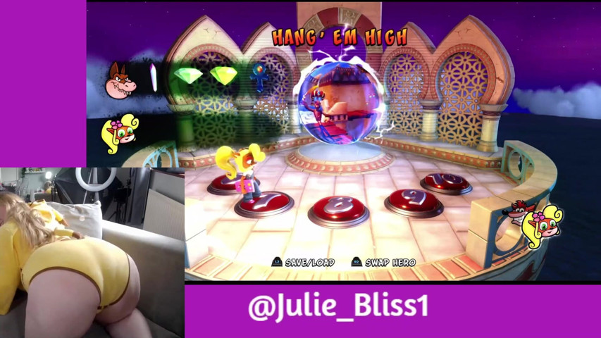 Gamer Girl - Crash Bandicoot 3 (Julie Bliss) Gamer Girl - Crash Bandicoot 3 (Julie Bliss)