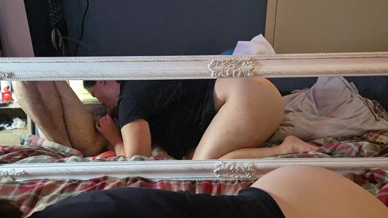 SwitchMixCouple: Společná masturbace před zrcadlem