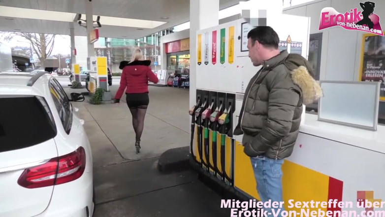 Erotik Von Nebenan: Tattooed German blonde slut in nylons picked up for a...