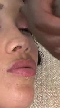 Cassidy face sex anal interrasial și suge spermă