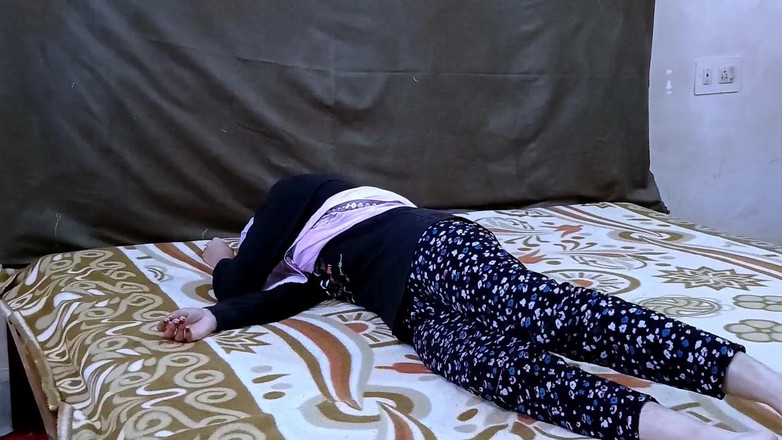 Desifilmy45: तंग चूत देसी सेक्स का पहला सेक्स वीडियो