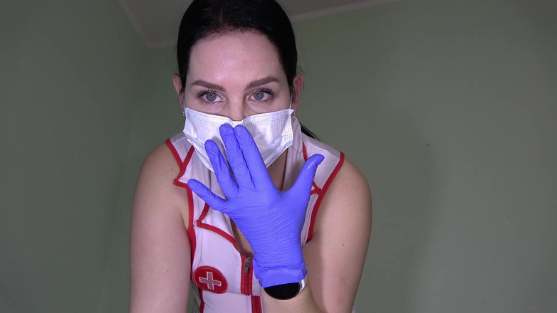 Anna Sky: Roboter-krankenschwester anna masturbiert mit armbanduhr