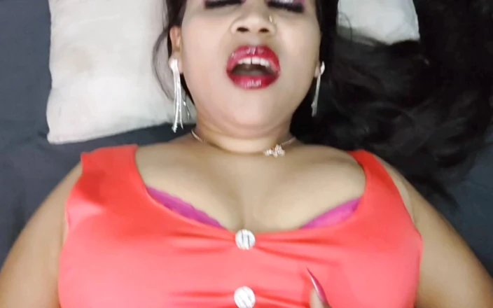 Sexykajalbhabhi: 印度继妹打手枪