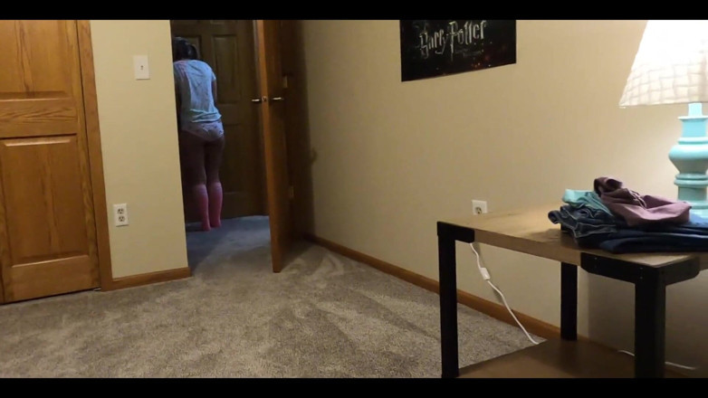 ScarlettRavenXO: Step Father Impregnates Step Daughter While Step Mom Is Downstairs...