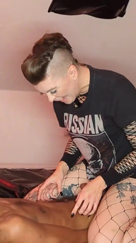 Pinned dan Tickled