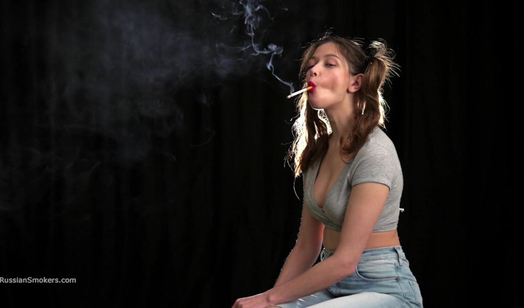 Russian Smokers: Sexy Russian Siren Smoking Cigarette Slow Tease