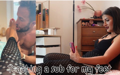 Anitta: 내 발을 위해 노예를 가르치는