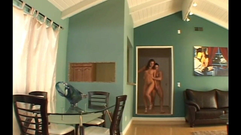 Bitch Girl Video: Cô ấy bị đụ bởi hai con cặc trong sự thâm nhập...