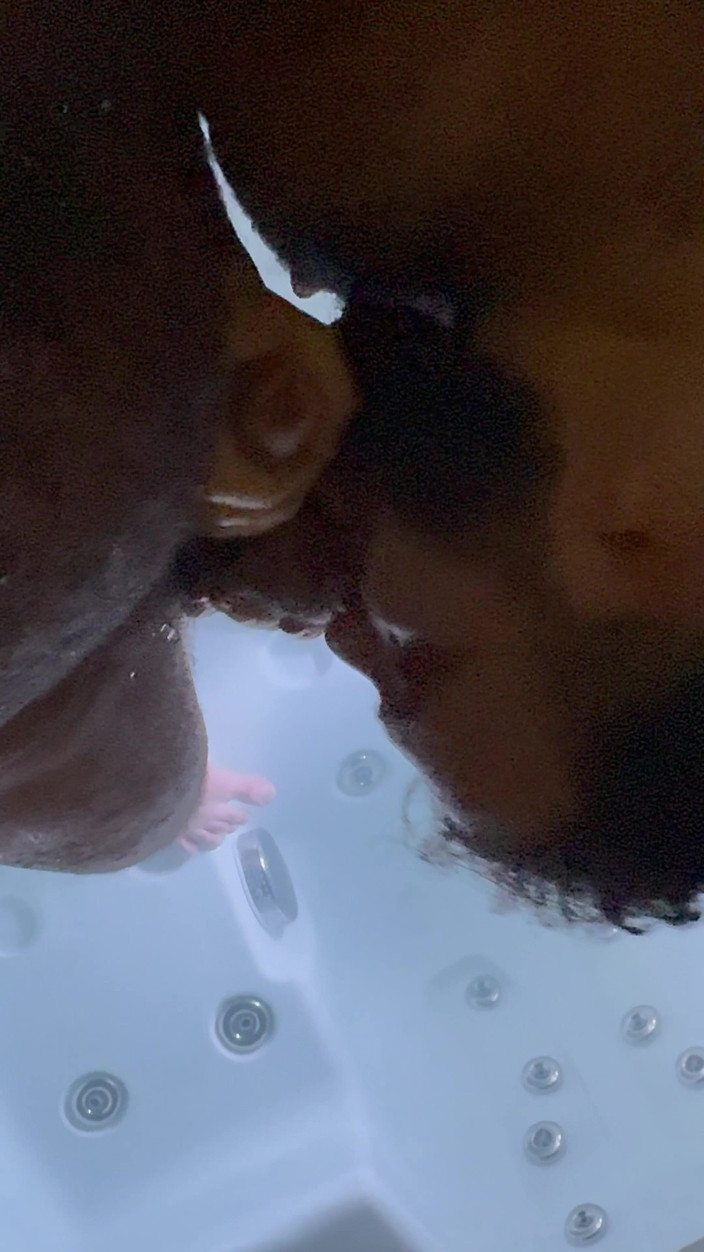 ScruffyStocky: Доминирует пушистый медведь: минет в джакузи, римминг и взаимные ручные удовольствия