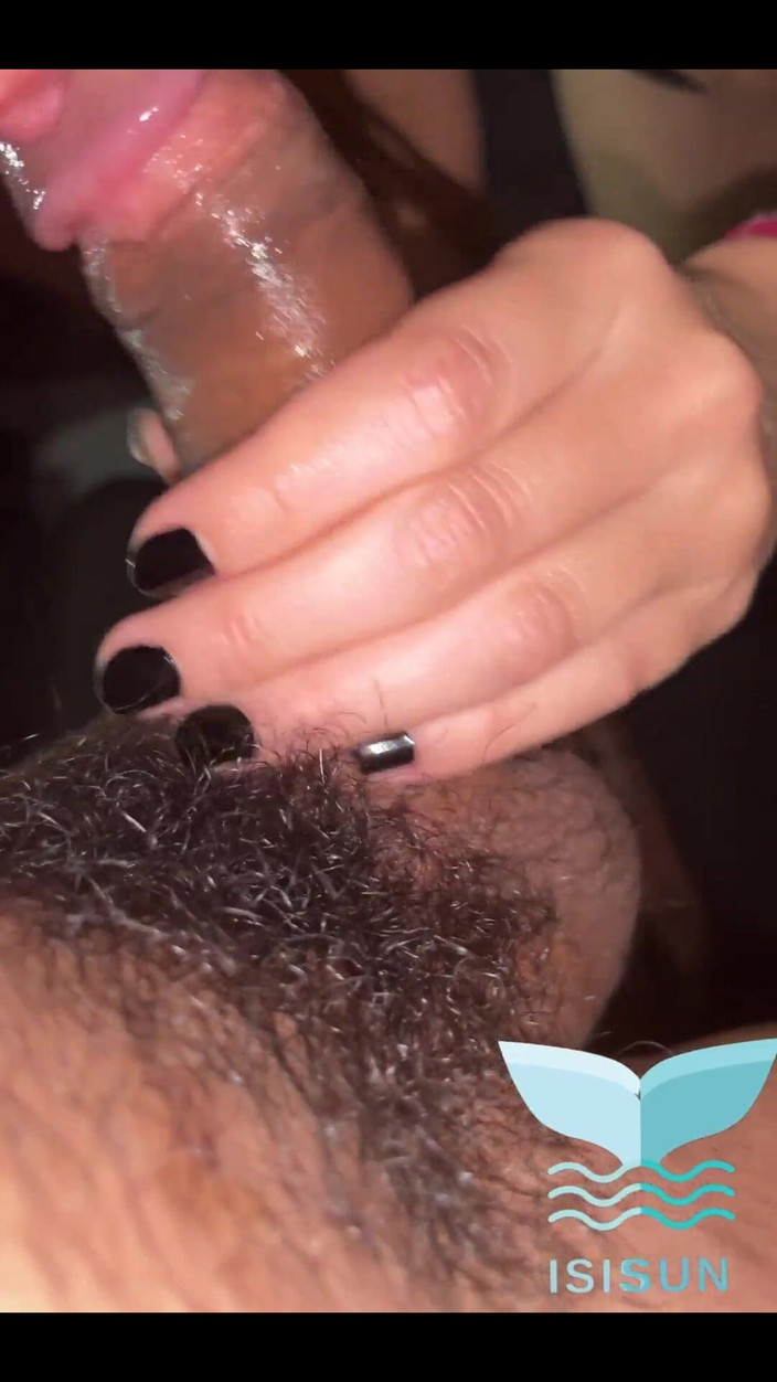 Isis Sun: 我的爱人用他的精液填满我的脸