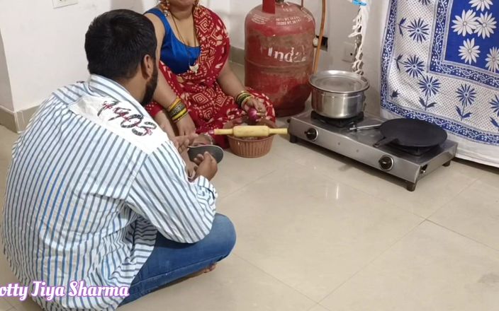 Hotty Jiya Sharmaa: Bhojpuri Bhabhi scopata duramente da suo suocero davanti al suo...