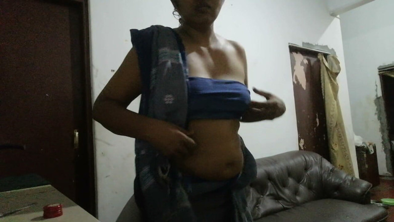 Tina Baby: Desi MILF Pick up 4 -she Is Ready for an Ice Cream