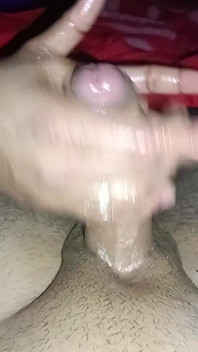 Дрочка с масляным массажем огромного члена