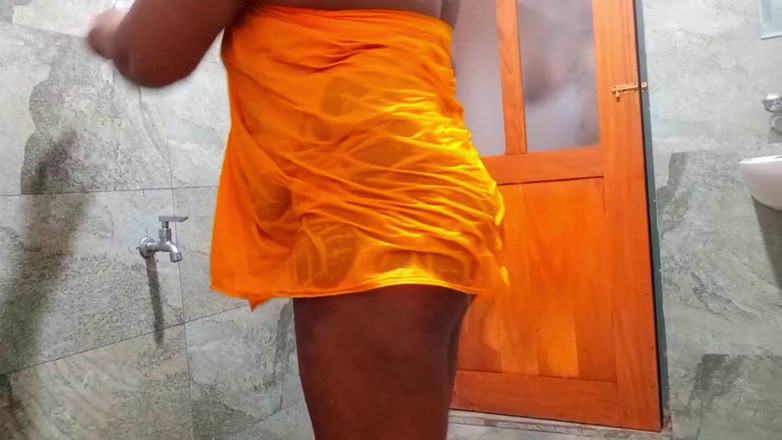 Naughty Jaanu: Indian desi goddess found slave to lick, clean her ass...