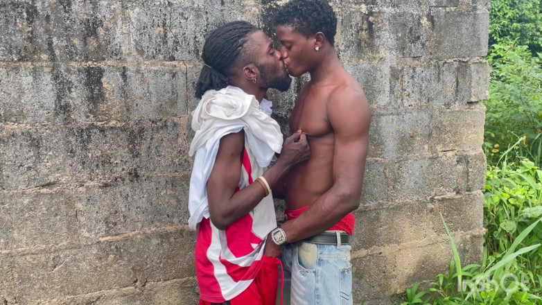 Segzze_: Kissing My New Boyfriend in the Bush