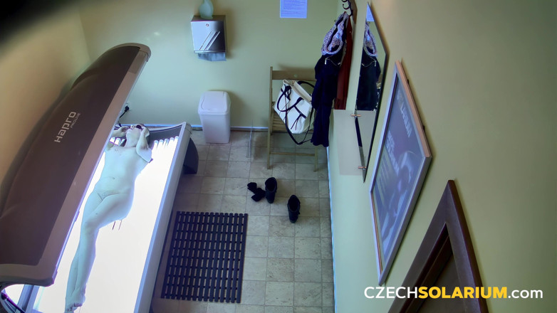 Czech Solarium: Czech Solarium 225: Brunette's Wild Solarium Adventure