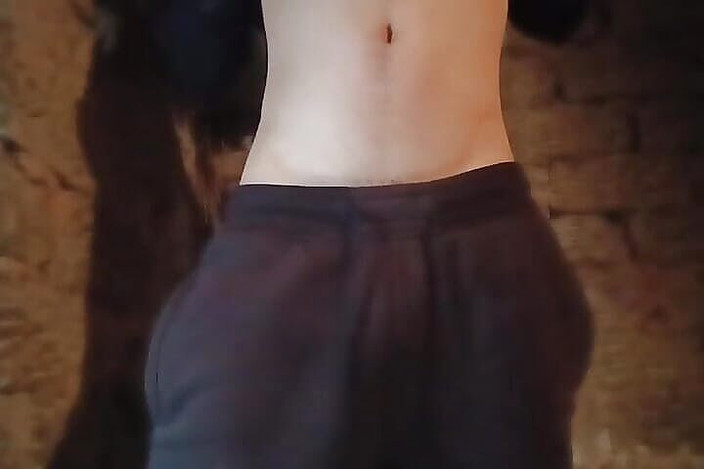 Gangbang straight: 一人でサラレオナお尻に乗って大きなおもちゃ