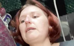 Горячая N возбужденная хиппи домохозяйка приносит тебе новый извраханий, используя катетер для писа в стекло