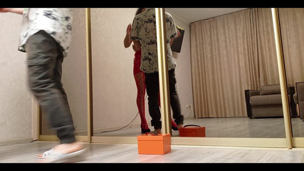 Dimelyx: Červená přítelkyně