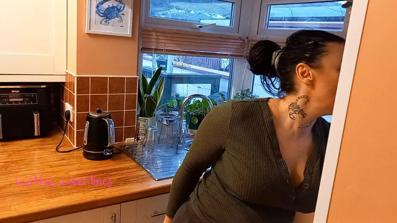Lustful Libertines: Desperate to Pee and All Bathrooms Occupied