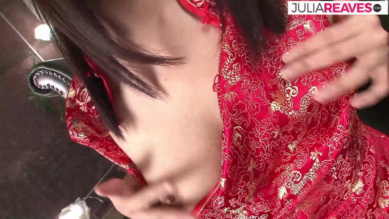 JapaneseAmateur: Sexy dívka se dáví obrovským ptákem před jízdou na něm...