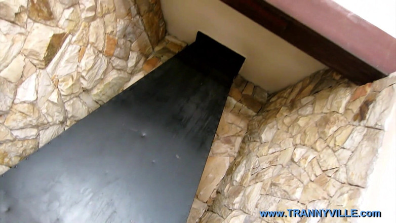 Trannyville: Vytrvalá prsa shemale TS trans transwoman sexy blondýnka Carla chutné...