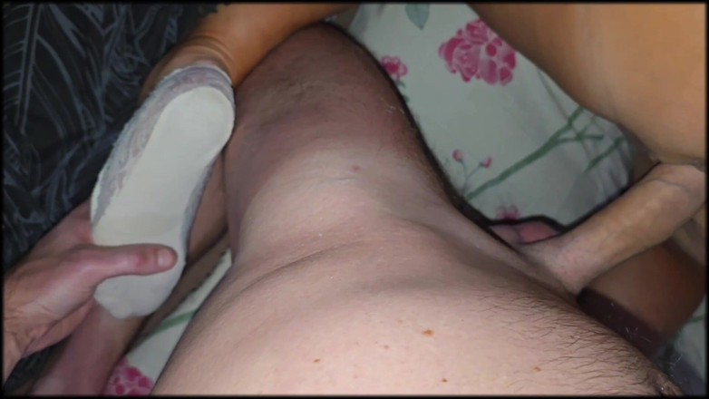 Anna Fire: 継母の足がこの靴下で可愛いね