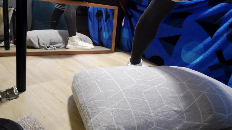 Damaged Hole: Daily Routine - Daily Stretching, Simply Because I Need It