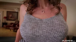 MILF Dava Foxx Masturbates and Shows Her Fit Body