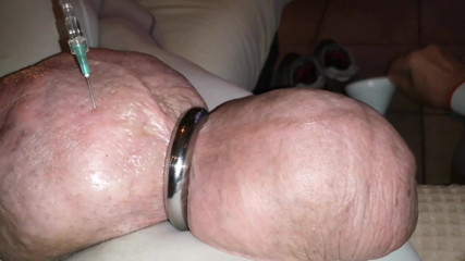 Monster_Meat_: Urgently pissing while doing glucose session