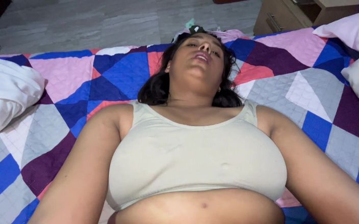 Miaandaxel: Horny Couple Having Amateur Sex in Their Stepdaughter's Room - Porn...