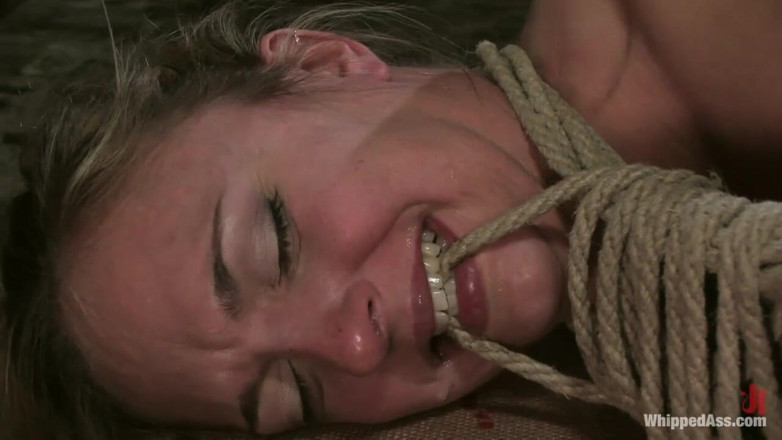 Whipped Ass by Kink: Lexi Love och Sandra Romain