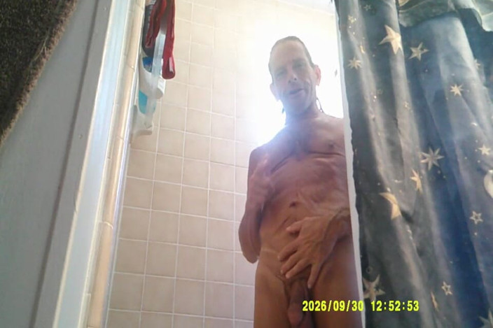 COBRA CRAIG: 9-30-26 Shower Cobra's Havin a Monday Kinds Wed. and He...