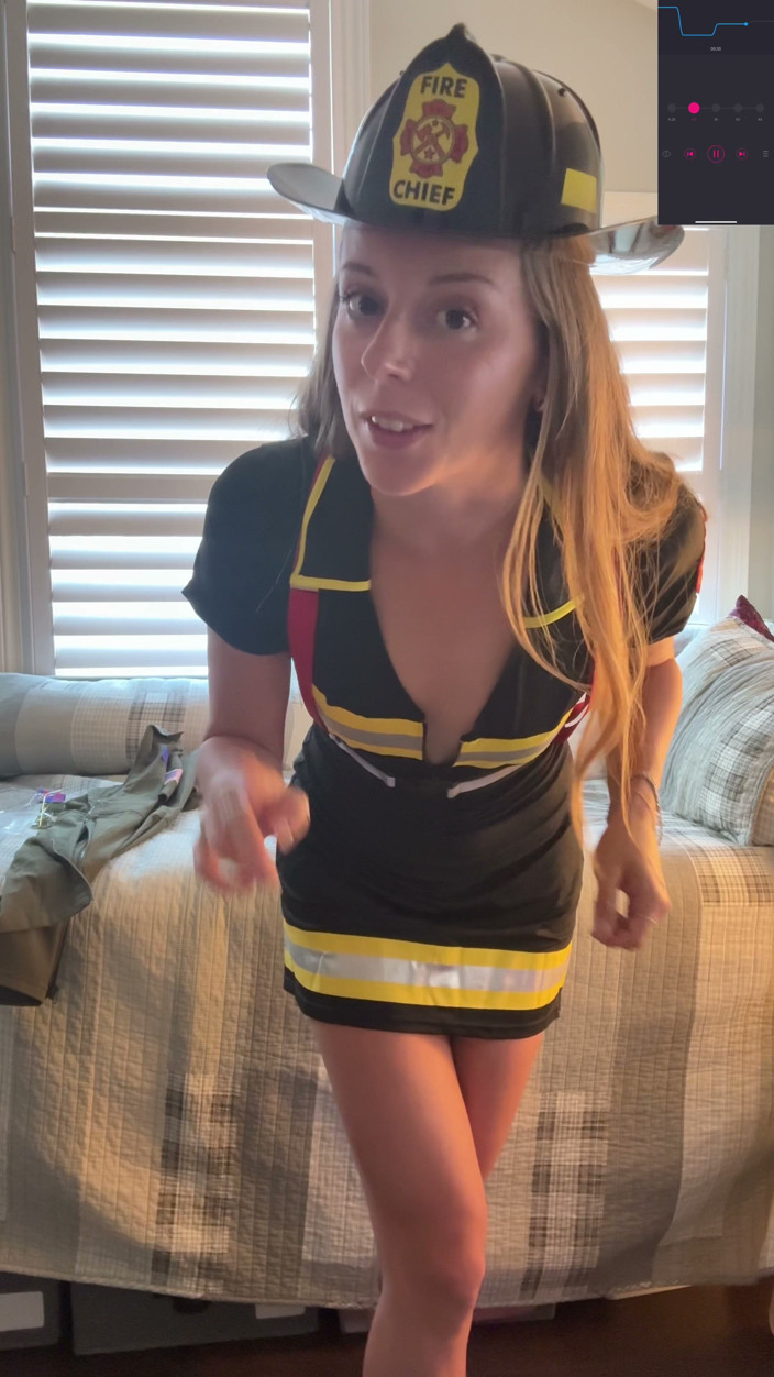 Nadia Foxx: Halloween Costume Try on