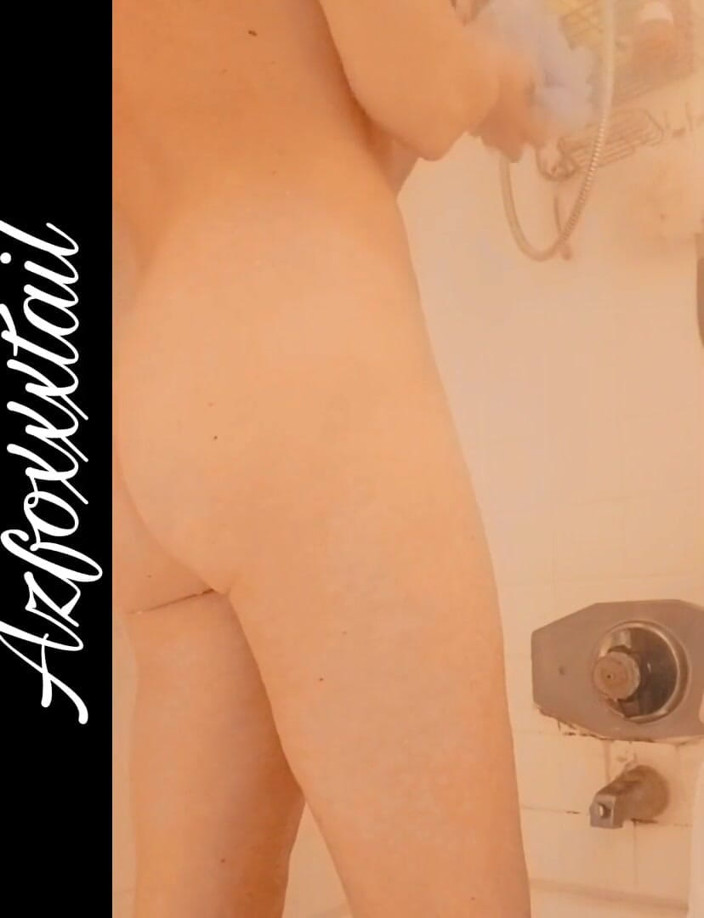 AzFoxxxTailPhelicia: Birthday shower1 rinse 22-02-28