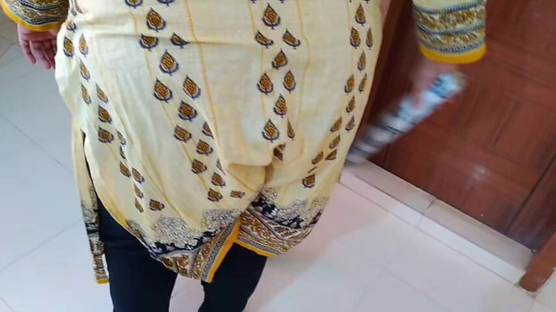 Aria Mia: Panjabi heißes zimmermädchen putzt mein zimmer, dann gebe ich ihr...