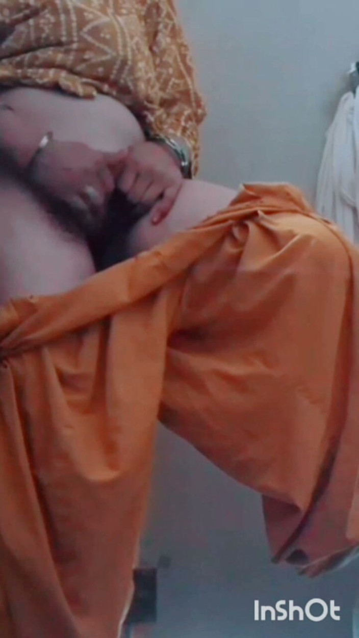 TricolorMusic3: Actriz india baba viral