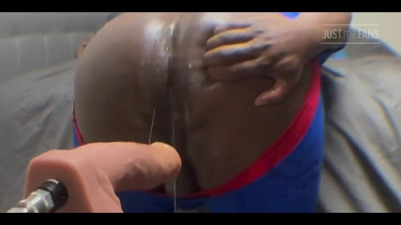 DipsoDeep: Mit fickmaschine masturbieren