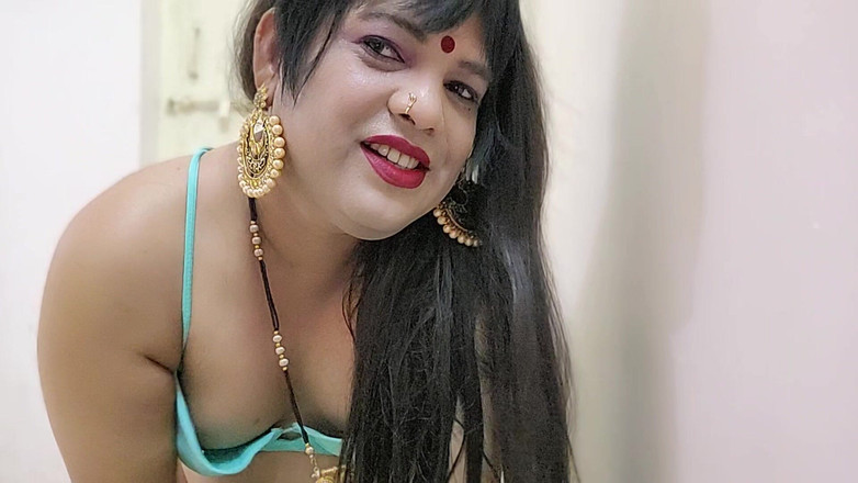 Indiansissychubby: ファックする前に私はとてもエッチな甘い私はそれが大好きです