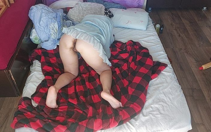 Amateur_MS: Yatak odasında çılgın seks amatör çift. Ateşli amatör çift erotik masaj.