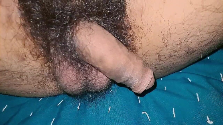 Desi_Porn_India: De cumshot video van een jonge Indische jongen deel 1.