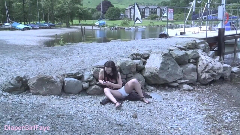 Her Kink UK: Piss Soaked by the Pier